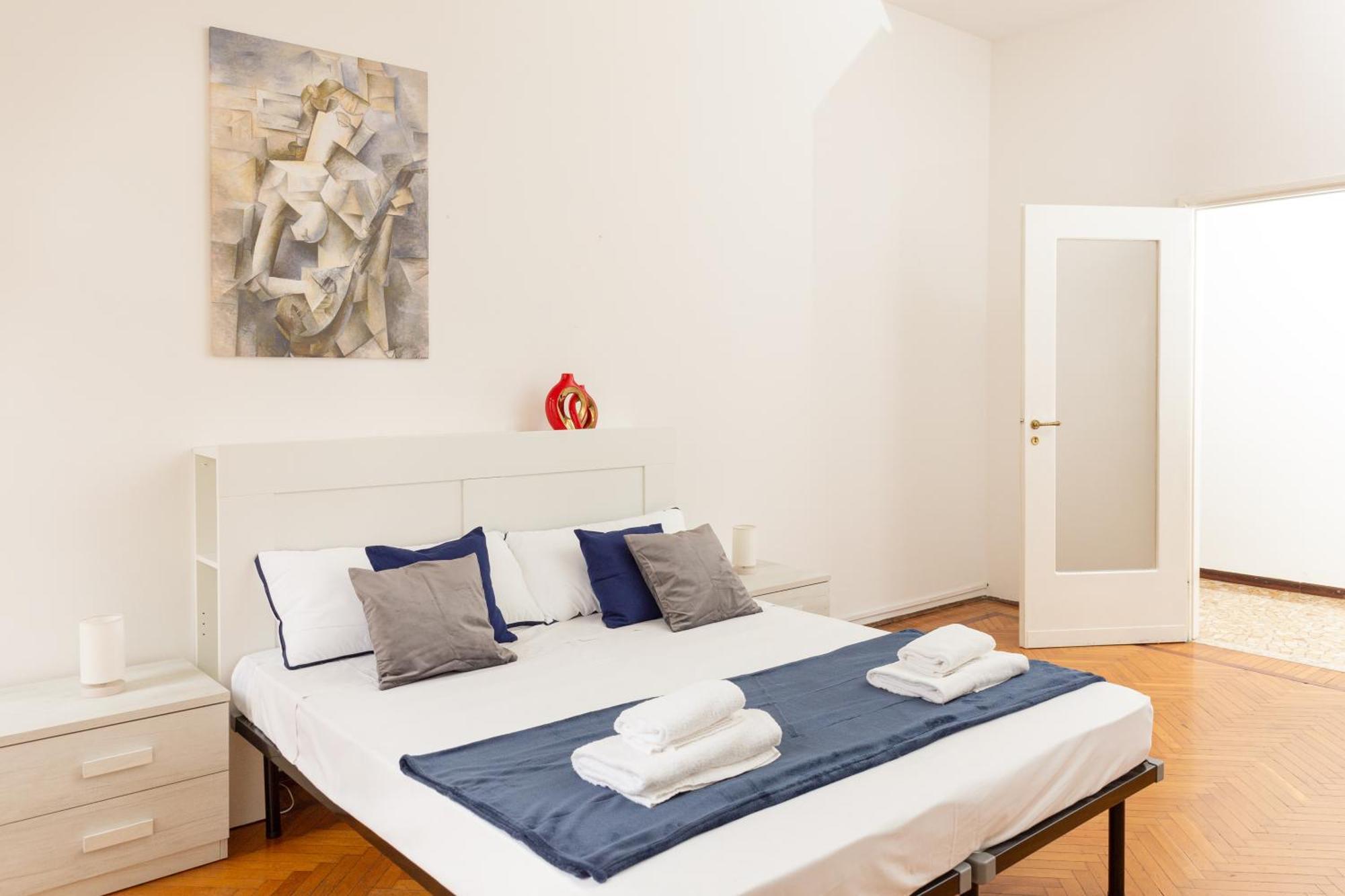 Picasso - Spacious Exclusive Apartment Мілан Екстер'єр фото